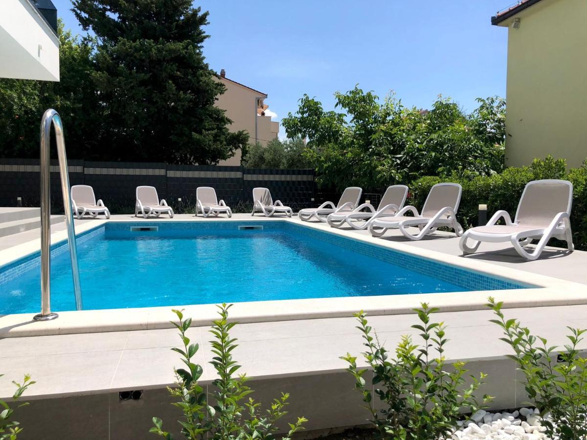 Seka Apartments With A Pool Каштела Экстерьер фото