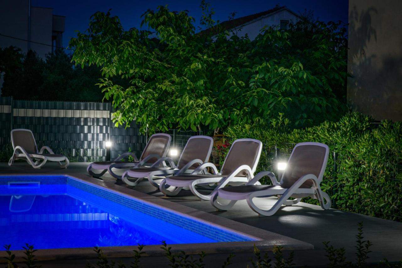 Seka Apartments With A Pool Каштела Экстерьер фото