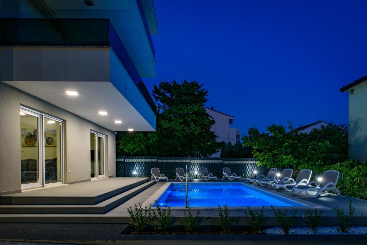 Seka Apartments With A Pool Каштела Экстерьер фото