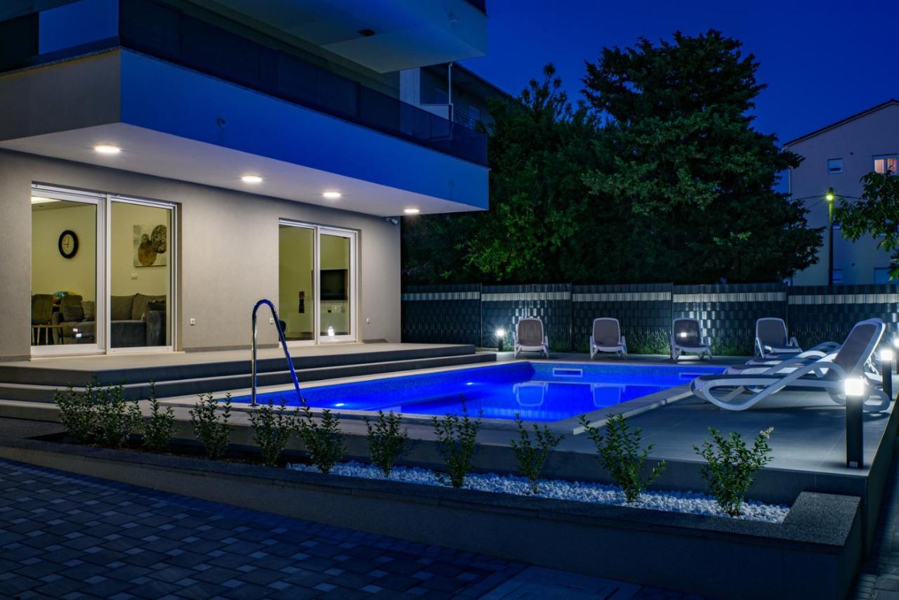 Seka Apartments With A Pool Каштела Экстерьер фото